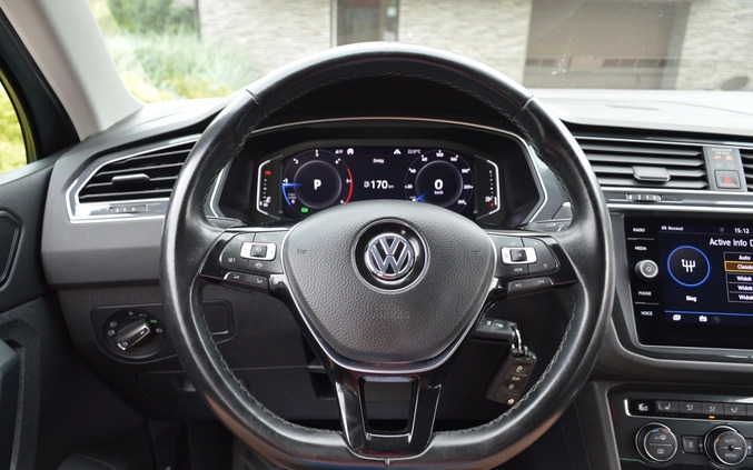 Volkswagen Tiguan cena 94700 przebieg: 196554, rok produkcji 2019 z Piechowice małe 781